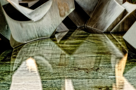 Shapes & reflections at the OR state capitol